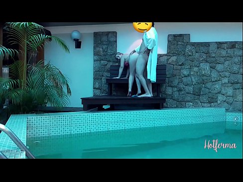 ❤️ Boss kutsub neiu basseini, kuid ei suutnud vastu panna kuumale ❌ Kõva porno at et.villagesexvideos.ru ❌❤